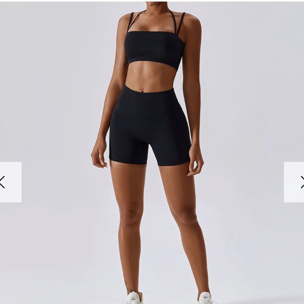 Black workout set